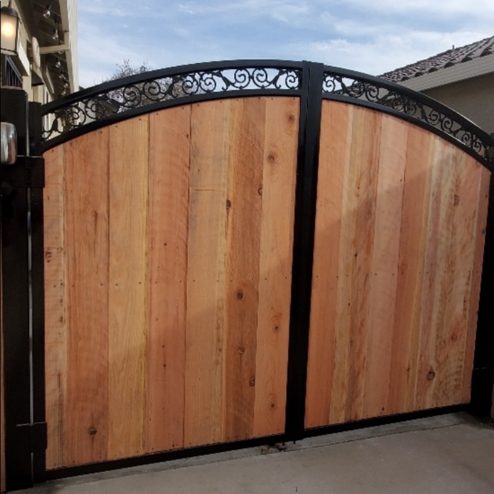 Gate